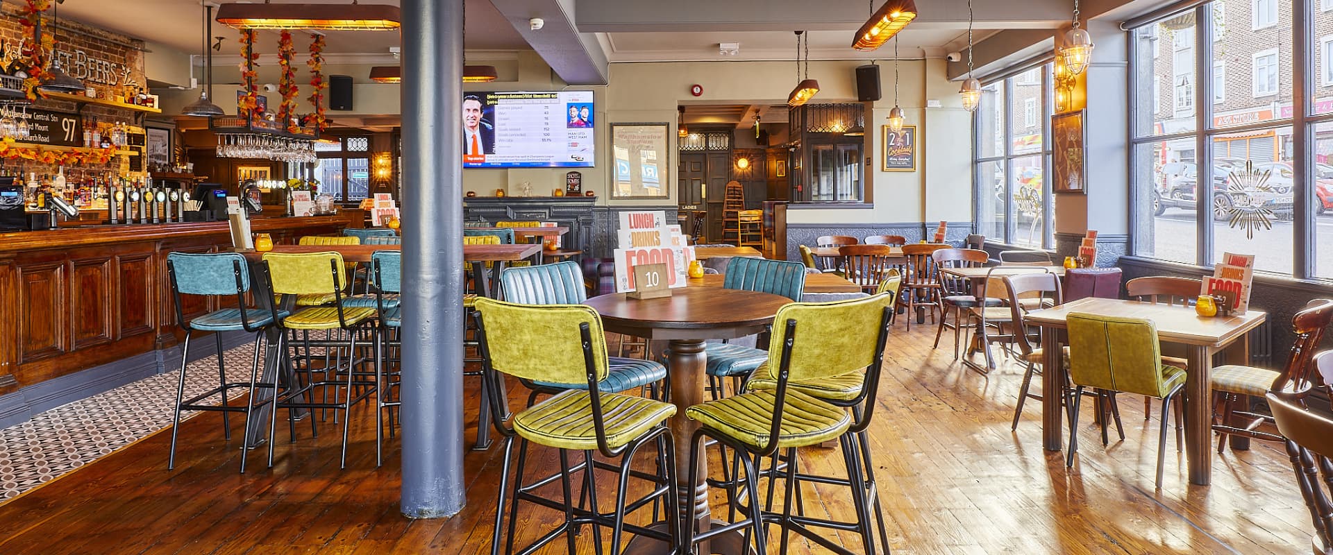 Interior of Bell Walthamstow (p)