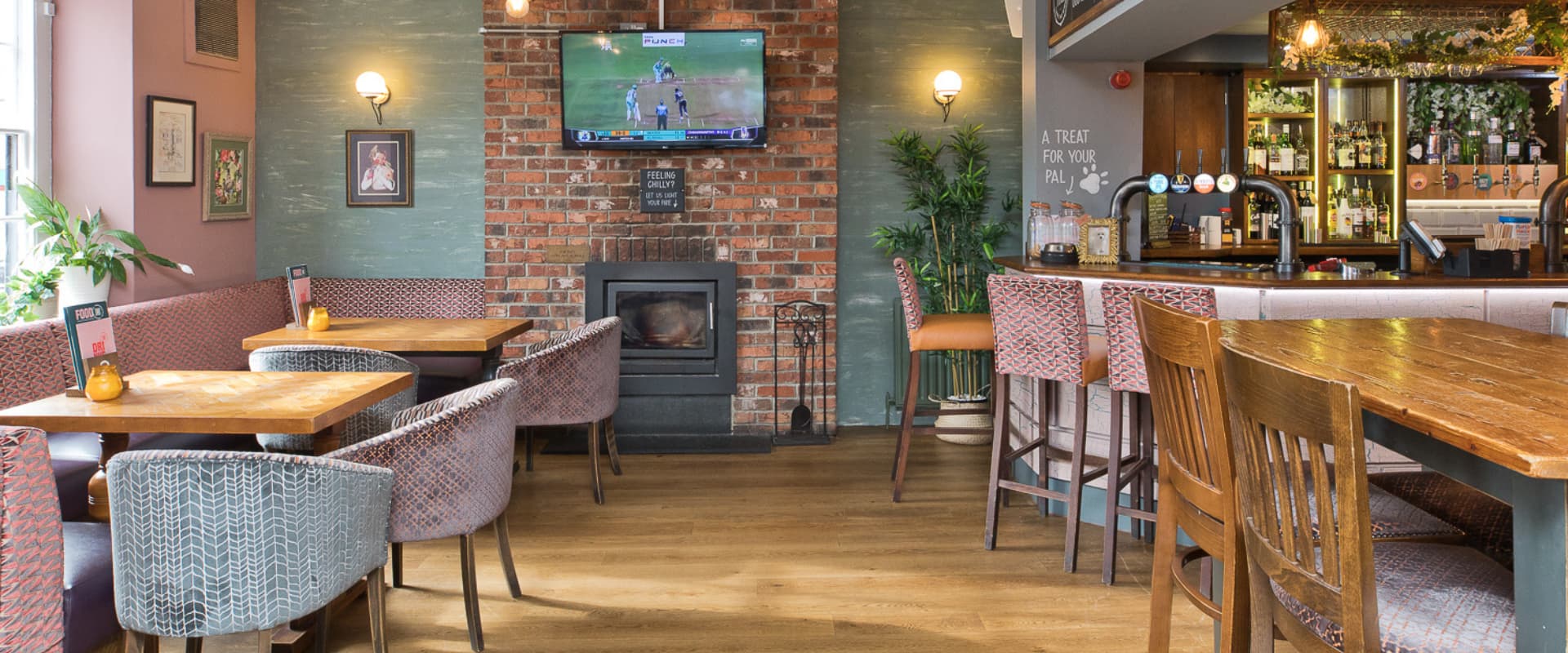 Interior of Bar Three Wetherby (p)