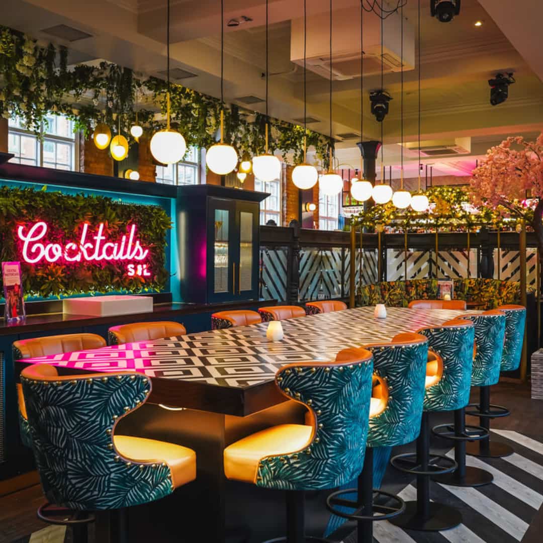 Cocktail Making Class Table