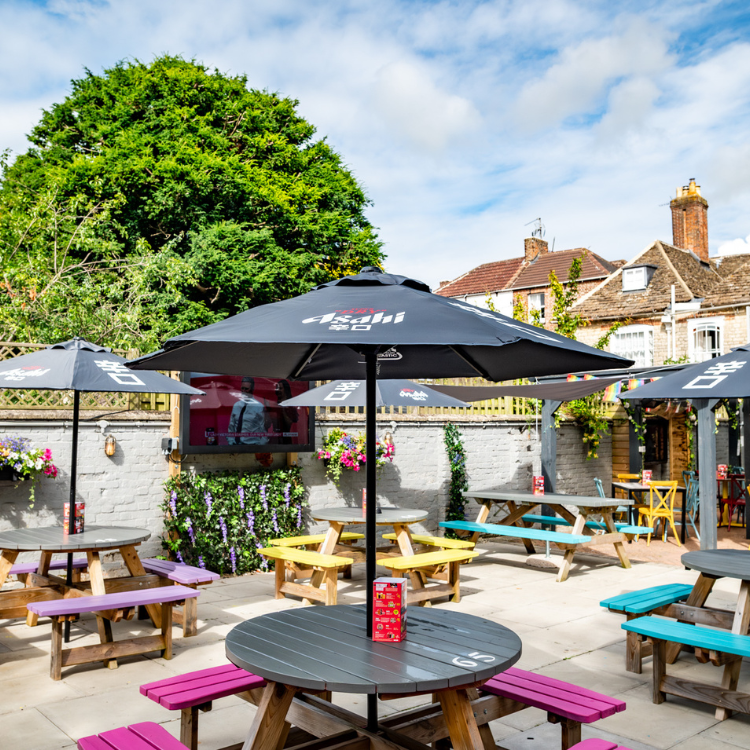 Photo of beer garden at Cross Keys Inn Wootton Bassett (p) Photo of beer garden at Cross Keys Inn Wootton Bassett (p)